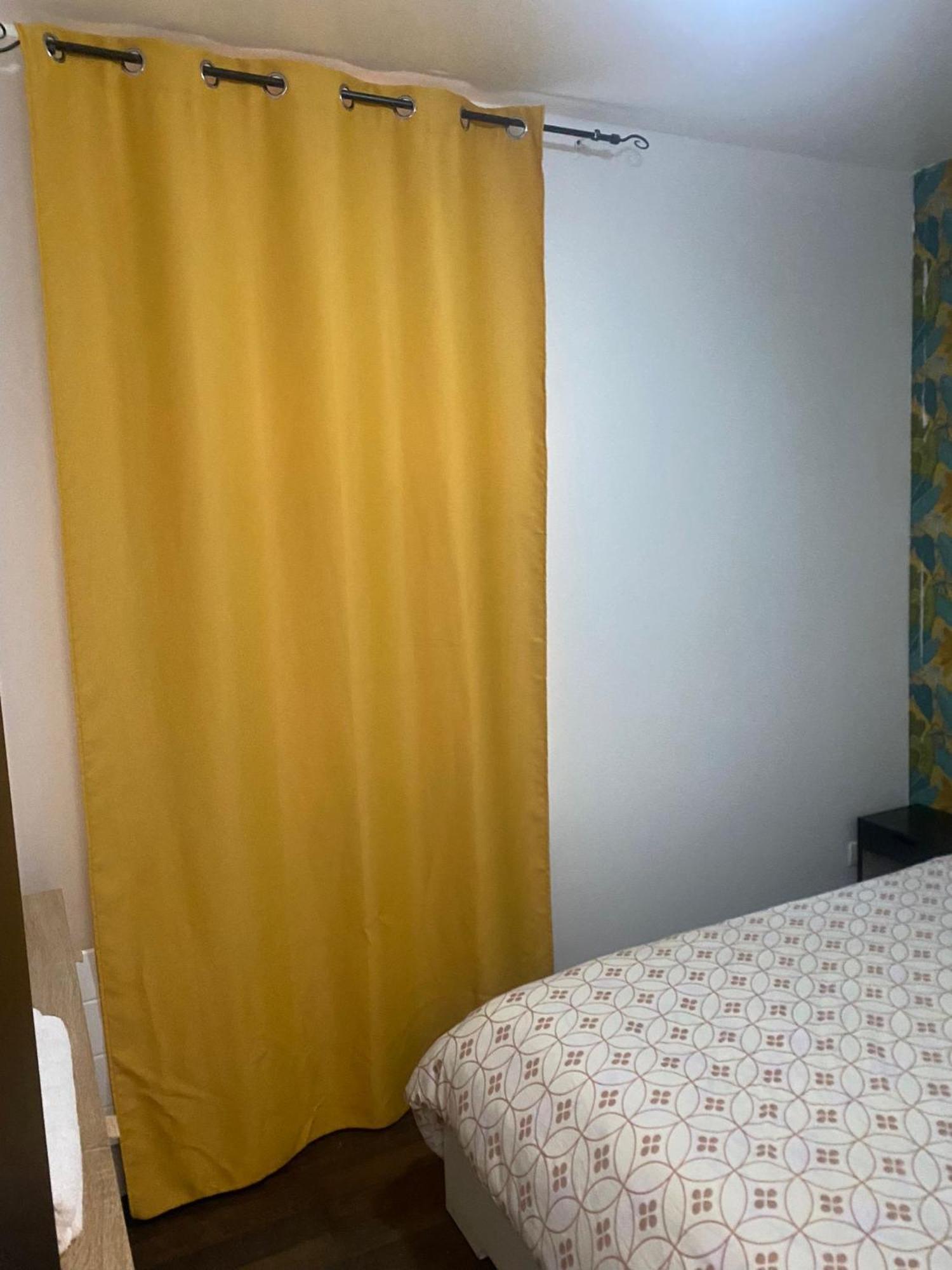 Agreable Appartement In Montmartre Paris Exterior foto